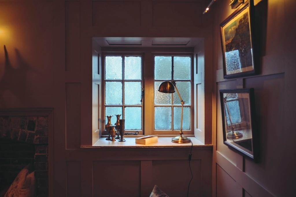Hambro Arms Hotel Milton Abbas Екстериор снимка