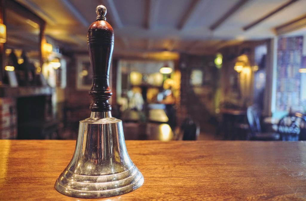 Hambro Arms Hotel Milton Abbas Екстериор снимка